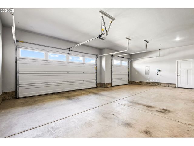 4722 ROYAL Dr, Albany, OR 97321