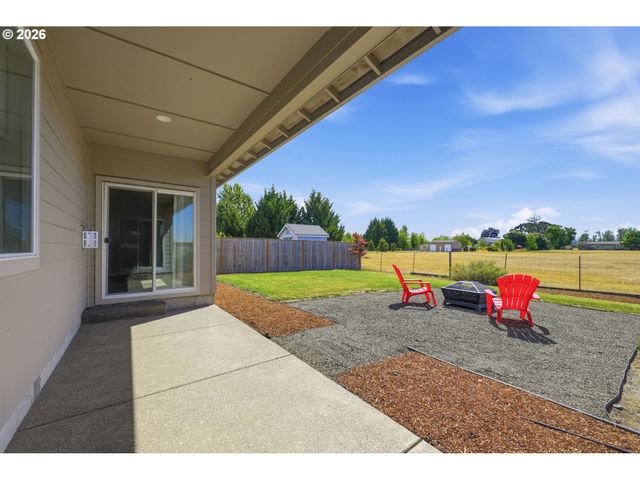 4722 ROYAL Dr, Albany, OR 97321