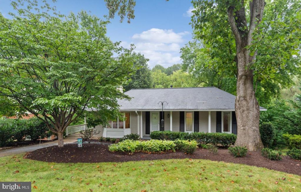 1605 EAST AVE, Mclean, VA 22101