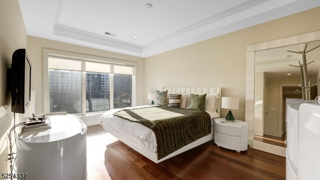150 Henley Pl 404, Weehawken Twp., NJ 07086