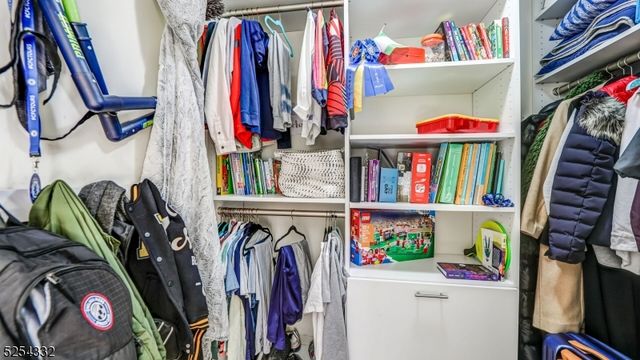 150 Henley Pl 404, Weehawken Twp., NJ 07086