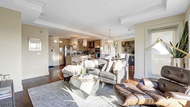 150 Henley Pl 404, Weehawken Twp., NJ 07086