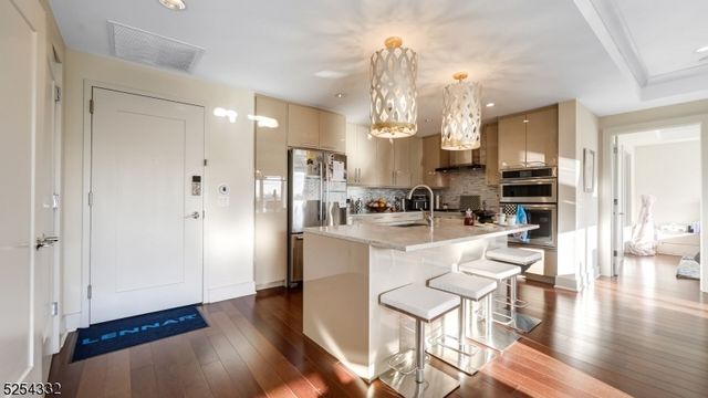 150 Henley Pl 404, Weehawken Twp., NJ 07086