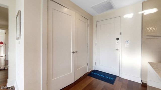 150 Henley Pl 404, Weehawken Twp., NJ 07086