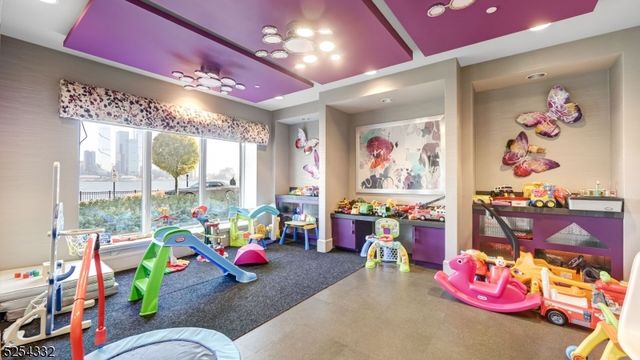 150 Henley Pl 404, Weehawken Twp., NJ 07086