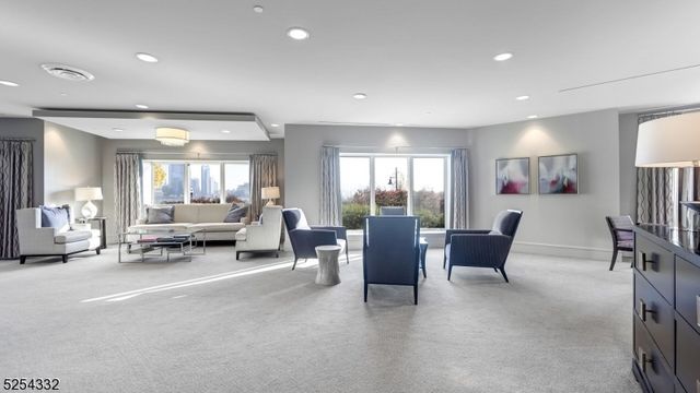 150 Henley Pl 404, Weehawken Twp., NJ 07086