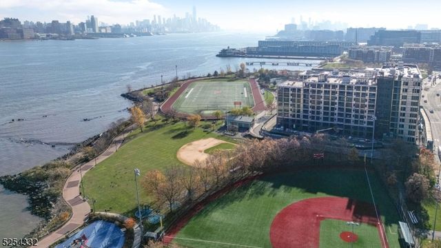 150 Henley Pl 404, Weehawken Twp., NJ 07086