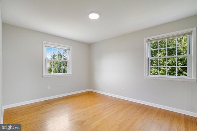 706 N CLEVELAND ST, Arlington, VA 22201