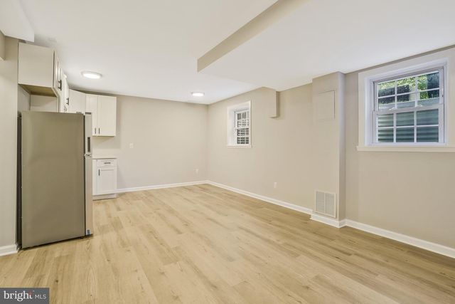 706 N CLEVELAND ST, Arlington, VA 22201