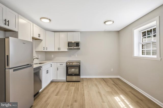 706 N CLEVELAND ST, Arlington, VA 22201