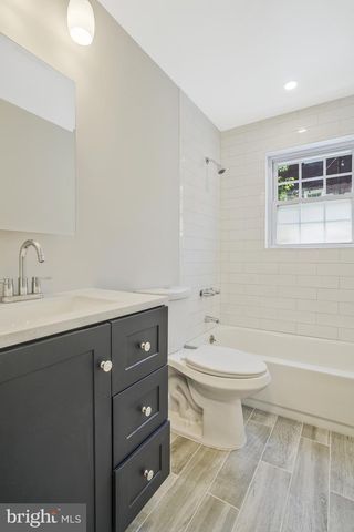 706 N CLEVELAND ST, Arlington, VA 22201