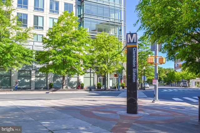 706 N CLEVELAND ST, Arlington, VA 22201