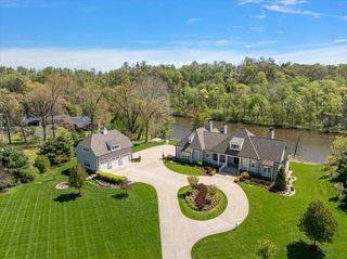 13741 S Indian Springs Road, Buchanan Twp, MI 49107