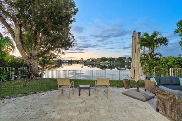 15561 NW 12th Place, Pembroke Pines, FL 33028