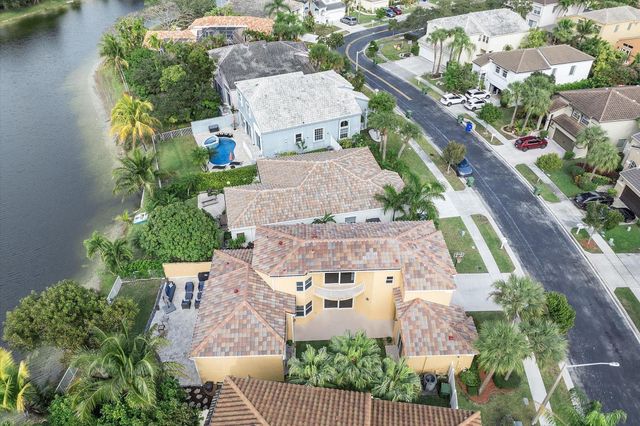 15561 NW 12th Place, Pembroke Pines, FL 33028