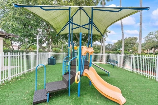 15561 NW 12th Place, Pembroke Pines, FL 33028