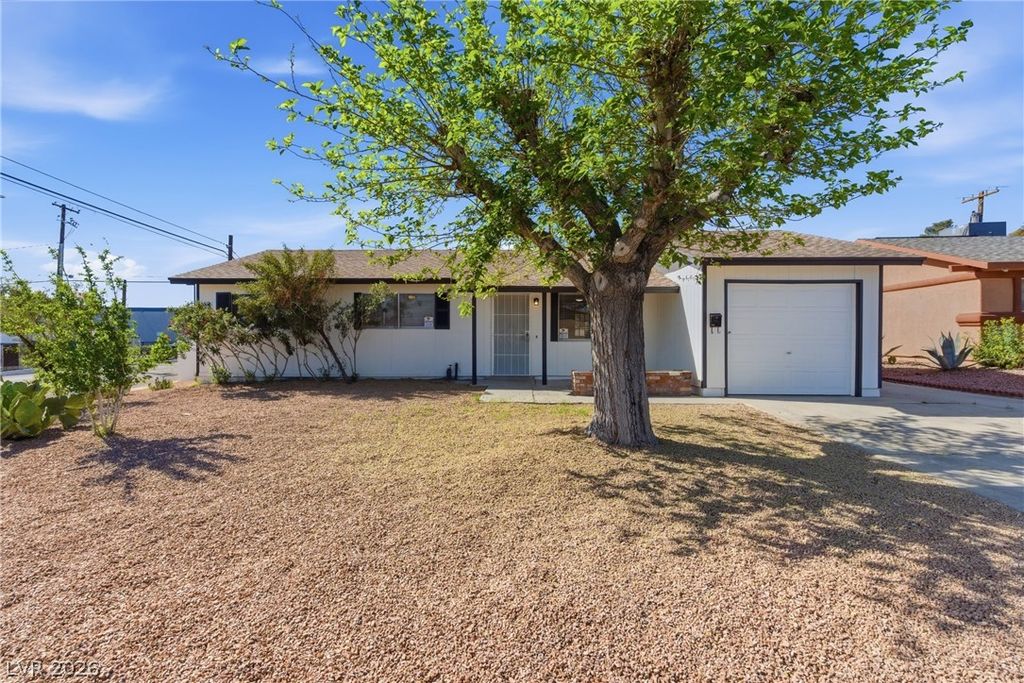 Image 12 of property listing at 6501 Casada Way, Las Vegas, NV 89107