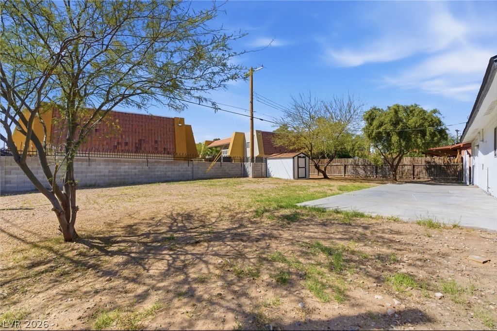 Image 70 of property listing at 6501 Casada Way, Las Vegas, NV 89107