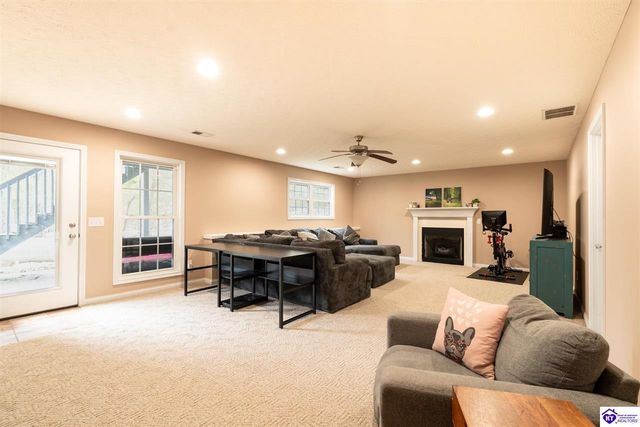 86 Daisy Lane, Brandenburg, KY 40108