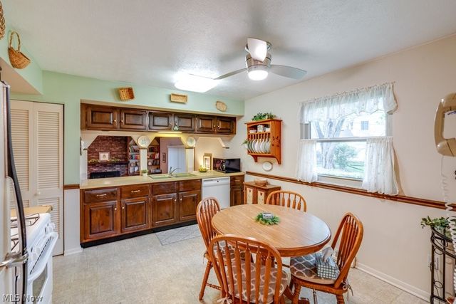 6100 Paisley Drive, North Olmsted, OH 44070