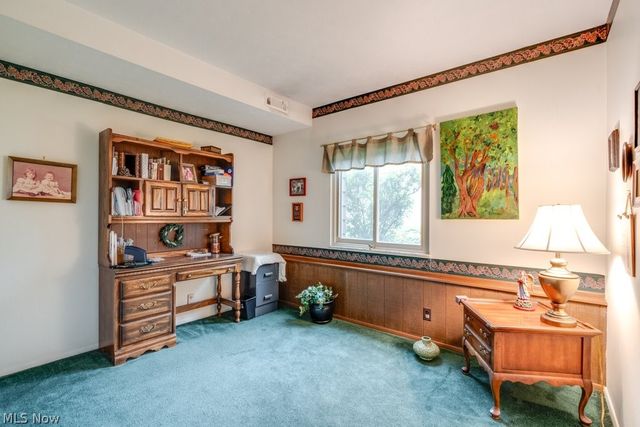 6100 Paisley Drive, North Olmsted, OH 44070