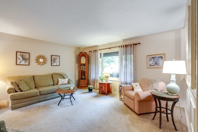 6100 Paisley Drive, North Olmsted, OH 44070