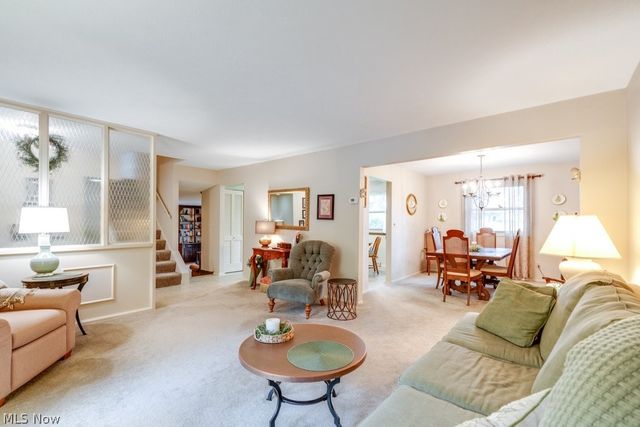 6100 Paisley Drive, North Olmsted, OH 44070