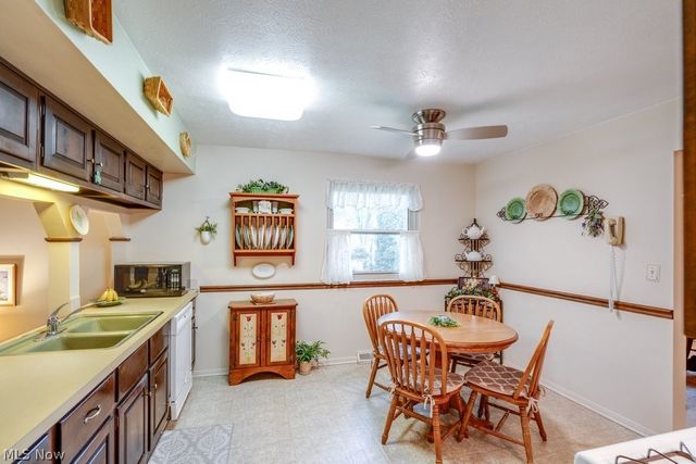 6100 Paisley Drive, North Olmsted, OH 44070