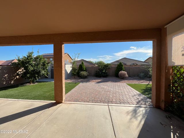 11571 W Boll Bloom Drive, Marana, AZ 85653