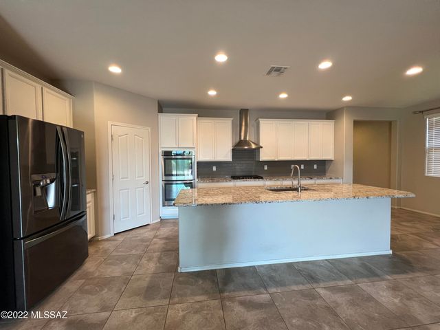 11571 W Boll Bloom Drive, Marana, AZ 85653