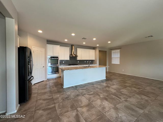 11571 W Boll Bloom Drive, Marana, AZ 85653