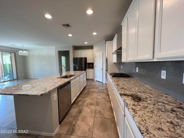 11571 W Boll Bloom Drive, Marana, AZ 85653