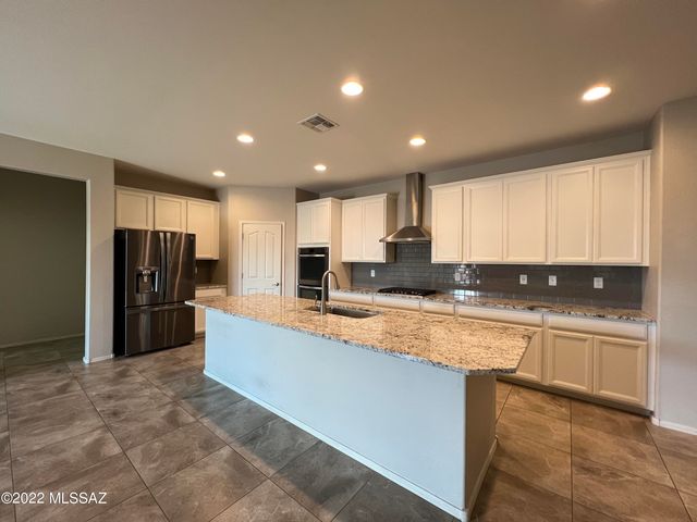 11571 W Boll Bloom Drive, Marana, AZ 85653