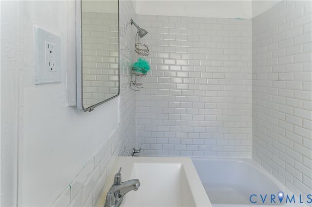 4903 Castlewood Rd, Chesterfield, VA 23234