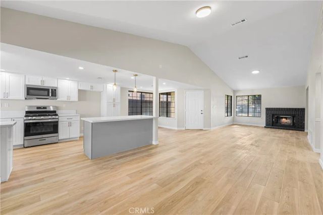 40744 Via Valor, Palmdale, CA 93551