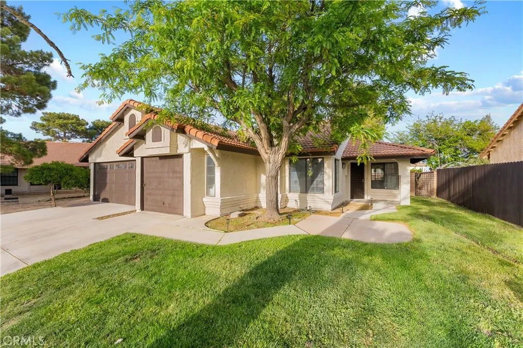40744 Via Valor, Palmdale, CA 93551