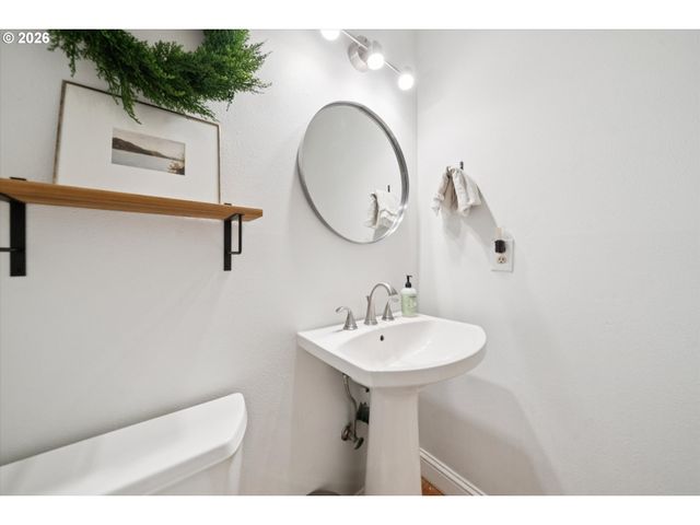 13064 Sw Bradley Ln, Tigard, OR 97224