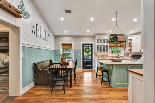 40410 Rolling Forest Drive, Magnolia, TX 77354