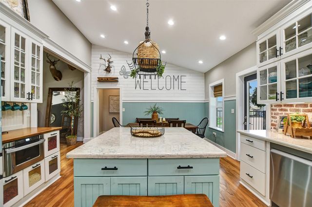 40410 Rolling Forest Drive, Magnolia, TX 77354