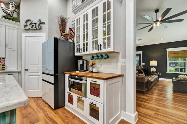 40410 Rolling Forest Drive, Magnolia, TX 77354