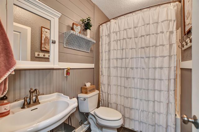 40410 Rolling Forest Drive, Magnolia, TX 77354