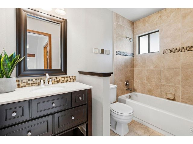 5619 Hummel Ln, Fort Collins, CO 80525