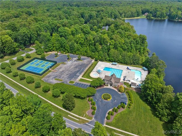 12055 Hadden Hall Dr, Chesterfield, VA 23838