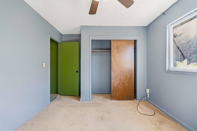 1831 Burgundy Dr, Escalon, CA 95320