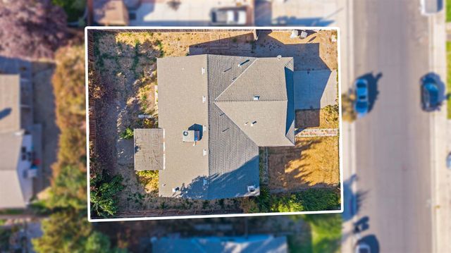 1831 Burgundy Dr, Escalon, CA 95320