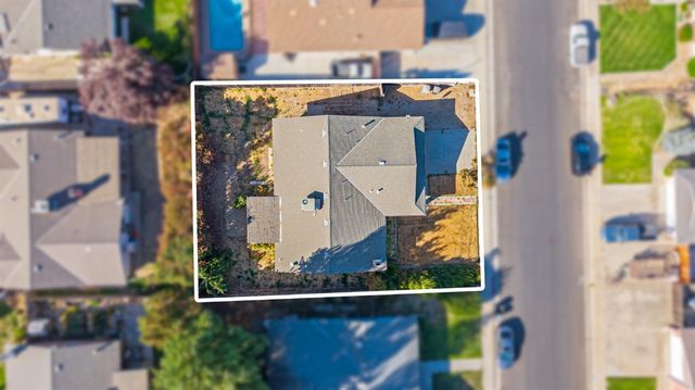 1831 Burgundy Dr, Escalon, CA 95320