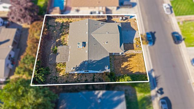 1831 Burgundy Dr, Escalon, CA 95320