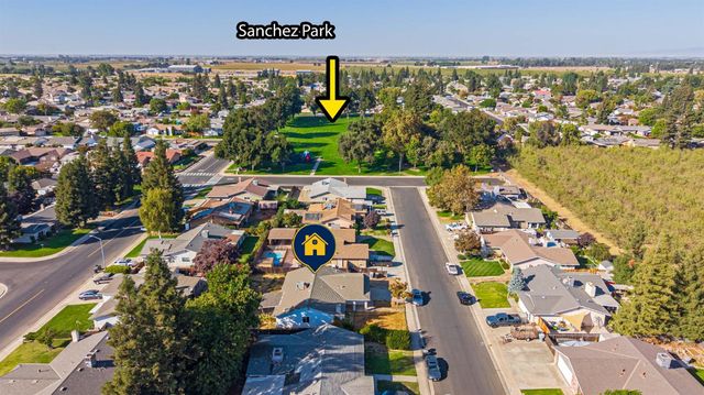 1831 Burgundy Dr, Escalon, CA 95320