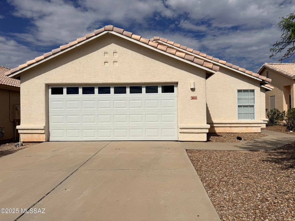 8200 S Vía Elemental, Tucson, AZ 85747