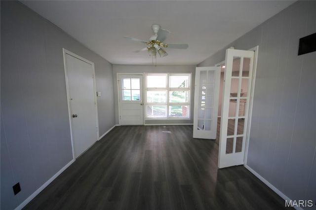 90 Green Acres Road, Bellefontaine Nghbrs, MO 63137